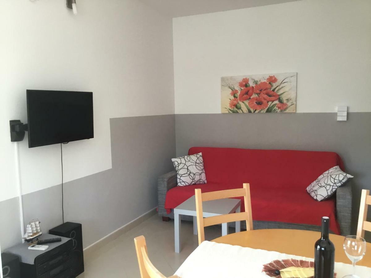 Villa Wiki โตรกีร์ ภายนอก รูปภาพ